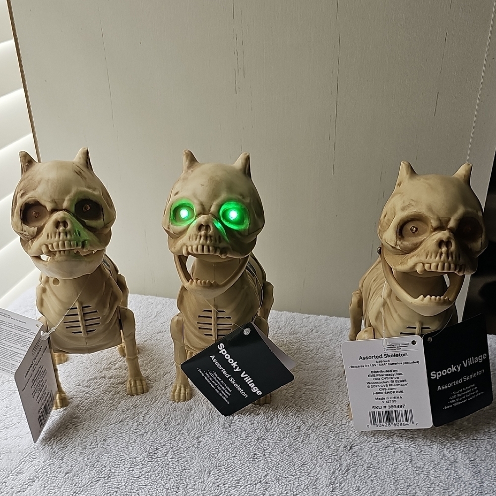 New TRIO Spooky Village Halloween Skeleton Animated Scary Bark Green Eyes